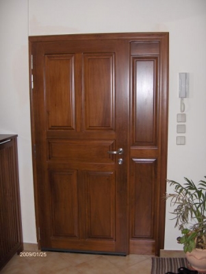 Πόρτα Εισόδου Πόρτες-Κουφώματα  - εξωτερική πόρτα - :: Eπιπλοποι'ί'α Γεωργακάκη :: 